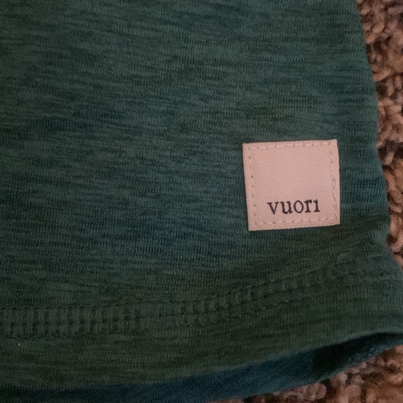 NWT Vuori Lux Performance Tank Women's Performance Tank Size M IVY NWT - Picture 7 of 7